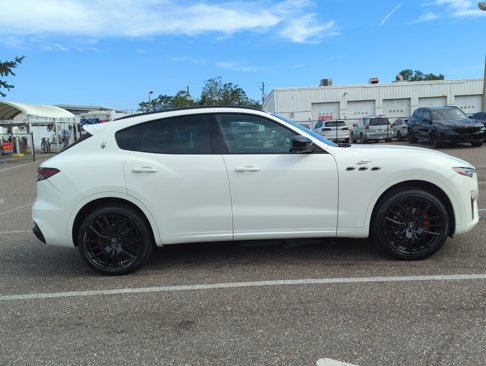 Certified 2022 Maserati Levante GT image 4