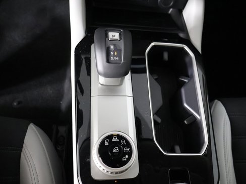 New 2025 Mitsubishi Outlander SE image 51