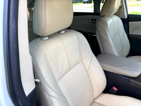 Used 2018 Toyota Avalon Limited w/ Carpet Mat Package image 36