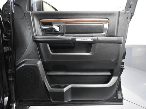 Used 2016 RAM 1500 Laramie w/ Convenience Group image 43