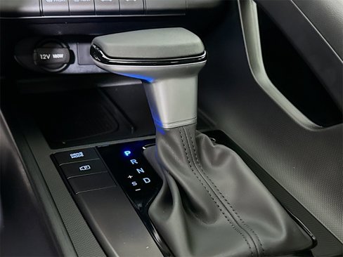 Certified 2025 Hyundai Elantra Sport image 10