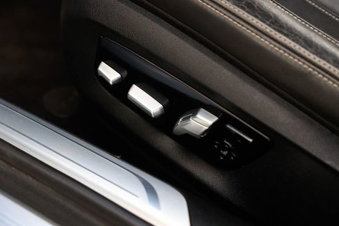 Used 2019 BMW M760i xDrive image 72