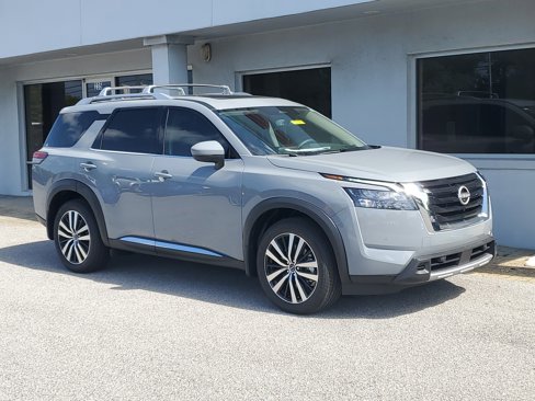 New 2025 Nissan Pathfinder Platinum image 26