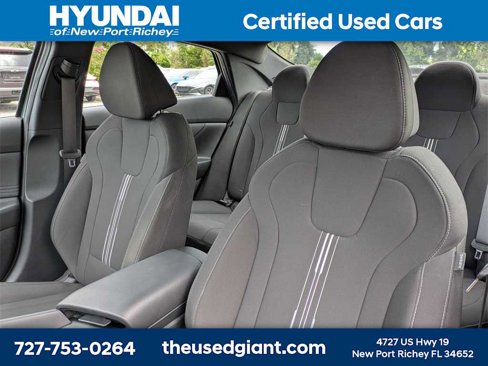 Certified 2025 Hyundai Elantra Sport image 7