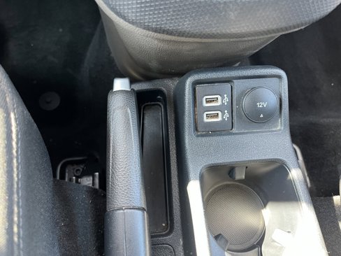 Used 2021 Ford Transit Connect XLT image 15