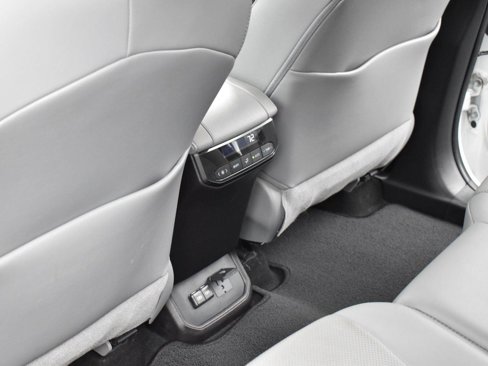Used 2022 Toyota Highlander Limited image 33