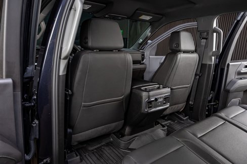 Used 2025 GMC Sierra 3500 SLT w/ SLT Convenience Package image 34
