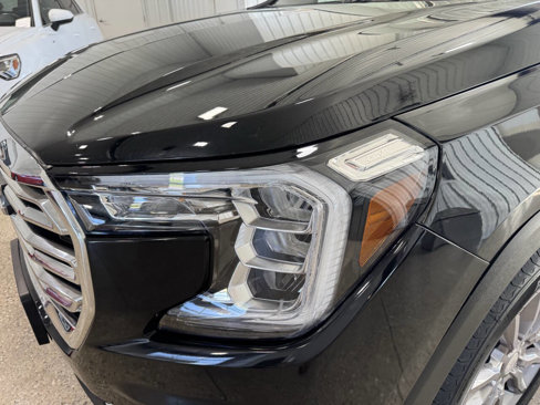 Used 2024 GMC Terrain SLT image 37