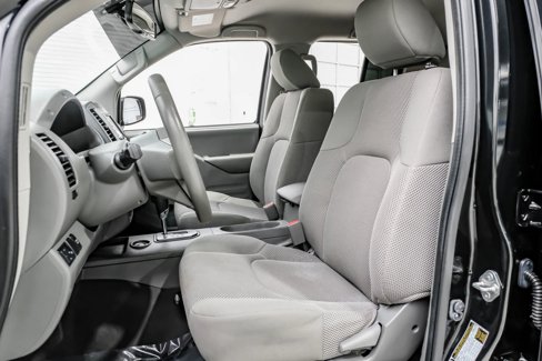 Used 2021 Nissan Frontier SV w/ Midnight Edition Floor Mats image 25