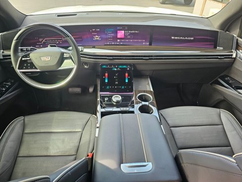 Used 2025 Cadillac Escalade ESV Premium Luxury image 21