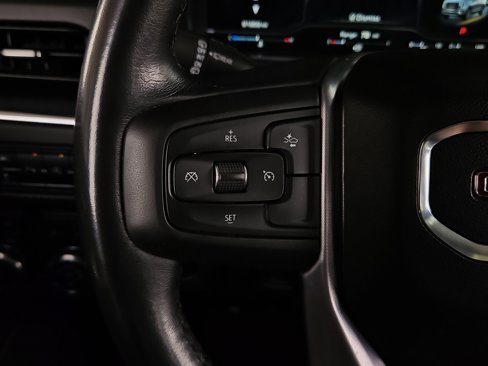 Used 2023 GMC Yukon SLT image 12