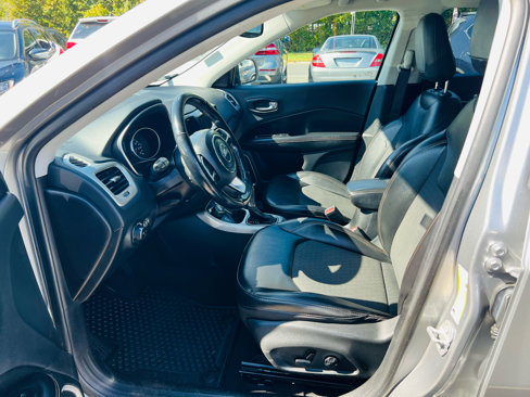 Used 2019 Jeep Compass Latitude w/ Popular Equipment Group image 10
