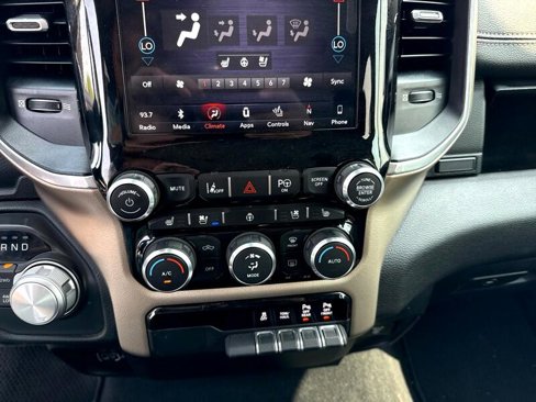 Used 2019 RAM 1500 Laramie image 19