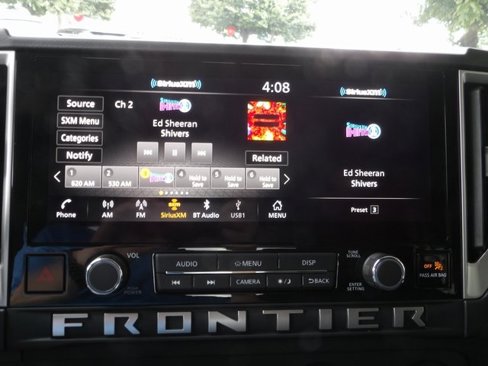 Certified 2025 Nissan Frontier SV image 26