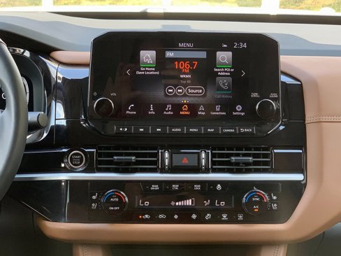 Used 2024 Nissan Pathfinder Platinum w/ Cargo Package image 16