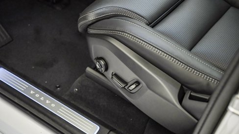 New 2025 Volvo XC90 T8 Plus w/ Protection Package Premier image 26