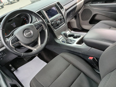 Used 2018 Jeep Grand Cherokee Laredo image 14