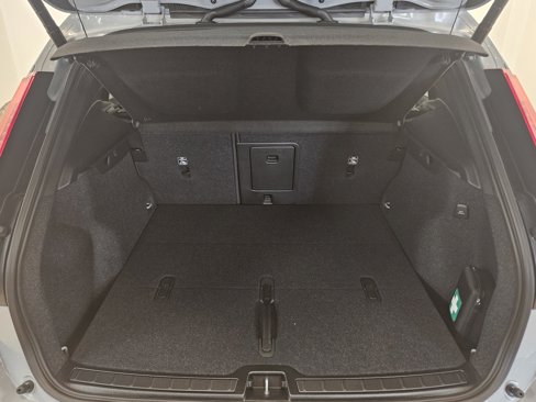 New 2026 Volvo XC40 B5 Plus w/ Protection Package Premier image 18