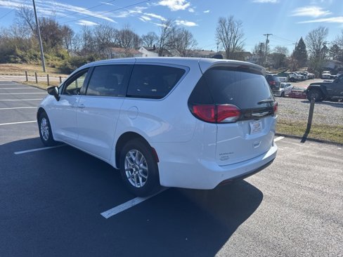 New 2025 Chrysler Voyager LX image 5