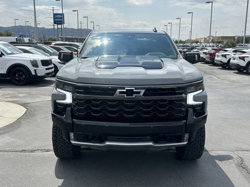 Used 2025 Chevrolet Silverado 1500 ZR2 w/ Technology Package image 3