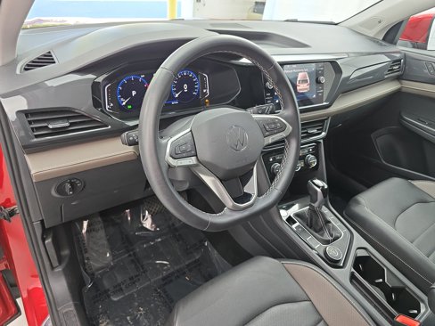 Certified 2023 Volkswagen Taos SEL image 15