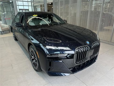 New 2025 BMW 760i xDrive w/ Executive Package image 1