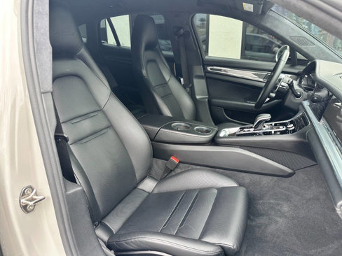 Used 2018 Porsche Panamera Turbo image 31