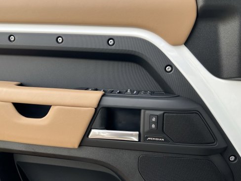 New 2025 Land Rover Defender 130 S image 27