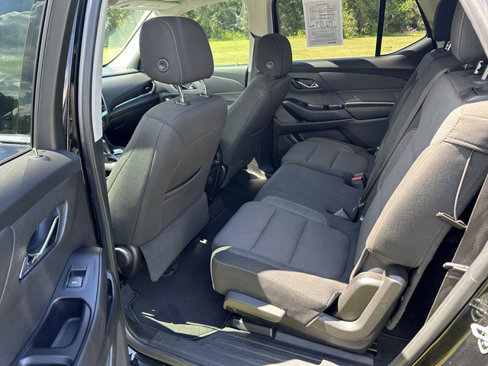 Used 2020 Chevrolet Traverse LS image 10