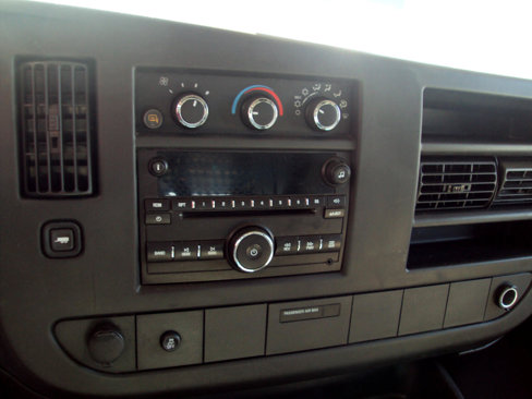 Used 2014 GMC Savana 1500 AWD image 17
