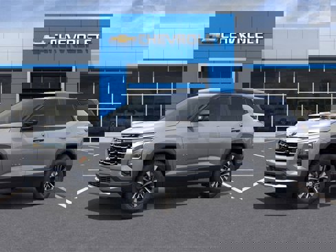 New 2026 Chevrolet Equinox LT image 2