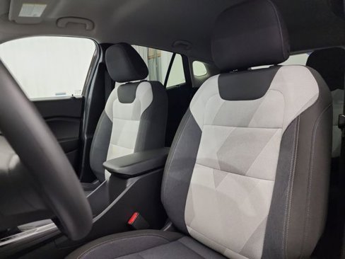 Used 2024 Chevrolet Trax LS w/ LS Convenience Package image 32