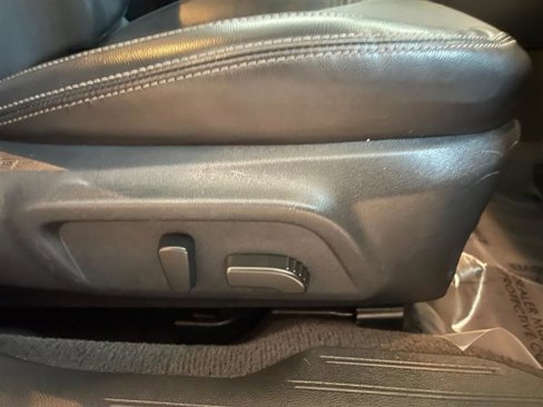 Used 2017 Subaru Outback 3.6R Limited image 11