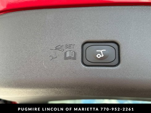 New 2025 Lincoln Nautilus Premier w/ Equipment Group 102A image 19