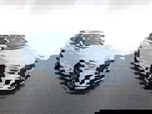 Used 2024 Genesis G70 2.5T image 1