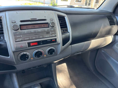 Used 2009 Toyota Tacoma PreRunner image 18