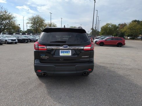 Used 2022 Subaru Ascent Premium image 4