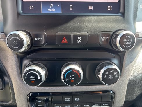 Used 2024 RAM 3500 Tradesman w/ Chrome Appearance Group image 37