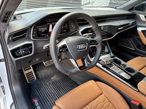 Used 2025 Audi RS 6 performance image 5