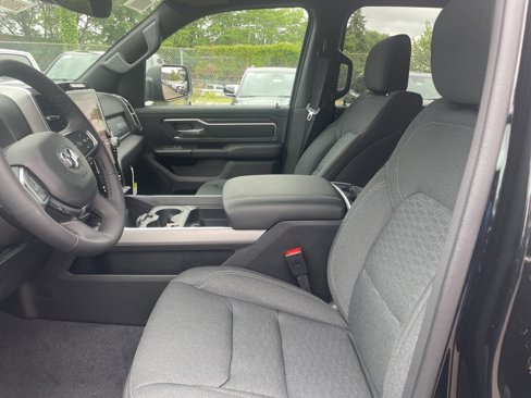 New 2026 RAM 1500 4x4 Crew Cab image 11