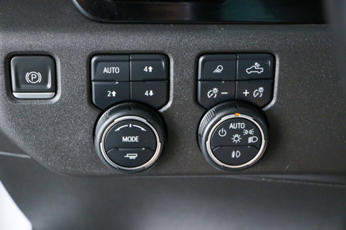 Used 2023 Chevrolet Silverado 1500 High Country image 25