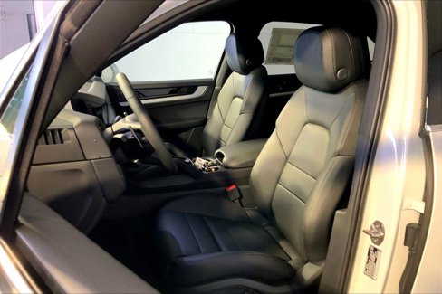New 2026 Porsche Cayenne image 5