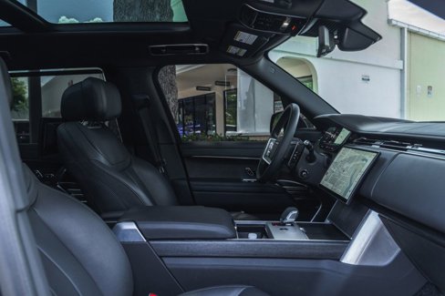 Used 2025 Land Rover Range Rover Long Wheelbase Autobiography image 27