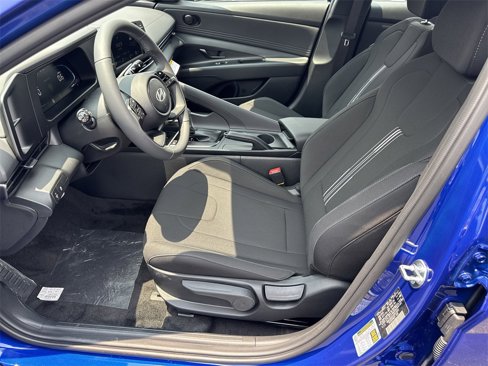 New 2025 Hyundai Elantra Sport image 9