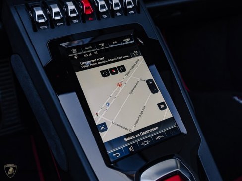 Used 2021 Lamborghini Huracan EVO image 19