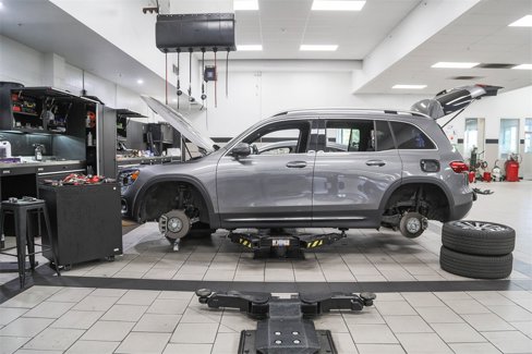 Used 2018 Mercedes-Benz E 300 image 13