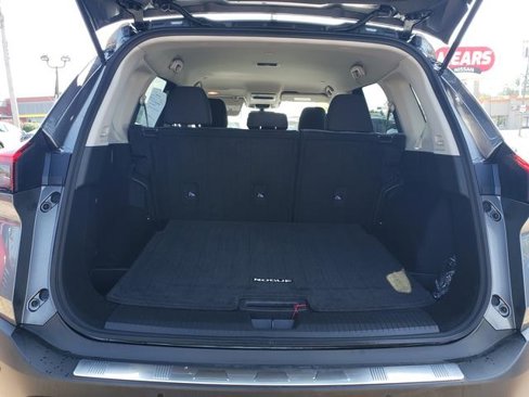 Used 2023 Nissan Rogue SV image 6