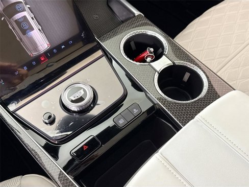 Used 2025 Cadillac Escalade ESV V image 18