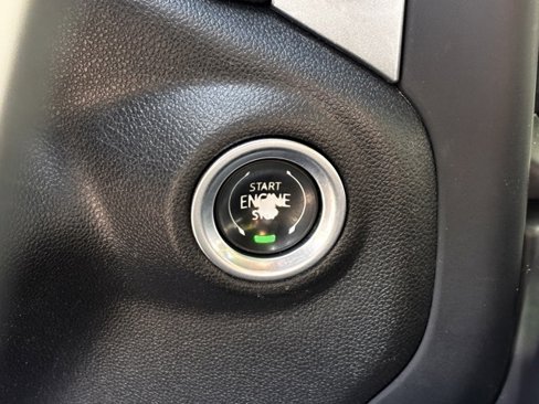 Used 2022 Chevrolet Silverado 2500 LT w/ Convenience Package image 14