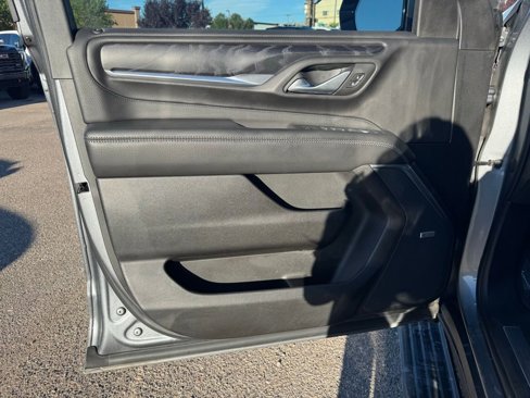 Used 2022 GMC Yukon XL Denali image 9